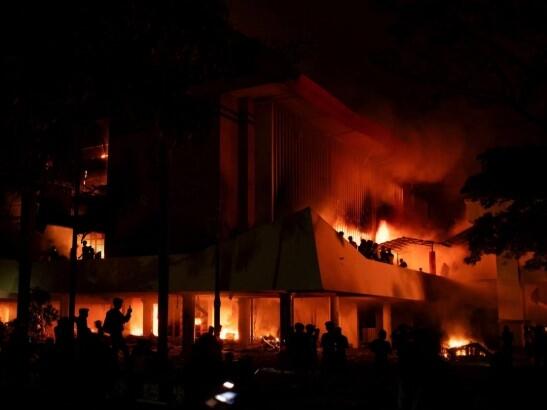 Troje poginulih u požaru u zgradi indonezijske vlade, okrivljeni demonstranti