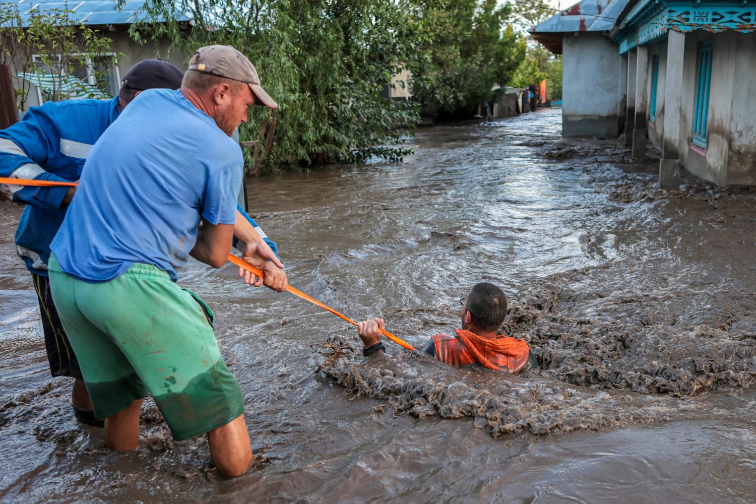 Troje poginulih u velikim poplavama na istoku Rumunije