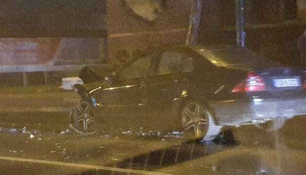 Troje povrijeđenih u nesreći na Ilidži