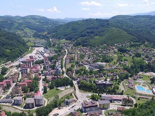 Troje povrijeđenih u sudaru dva golfa kod Milića