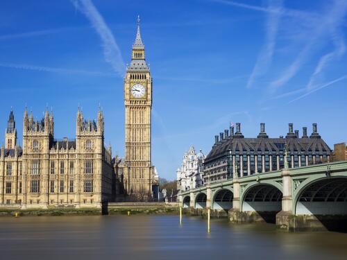 Troje uhapšenih u Britaniji zbog špijunaže za Rusiju