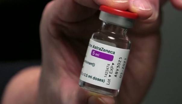 Troje zdravstvenih radnika hospitalizirani nakon vakcine AstraZenece
