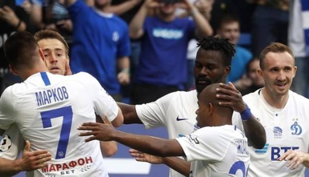 Trojica fudbalera Dinama zaražena koronavirusom, odložena utakmica