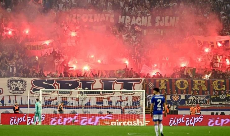 Trojica hrvatskih navijača puštena na slobodu uz mjere opreza