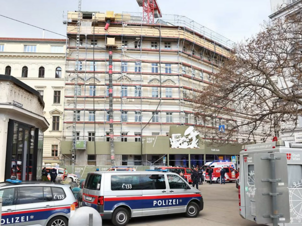 Foto: Trojica Kosovara poginula u teškoj nesreći na gradilištu u Beču