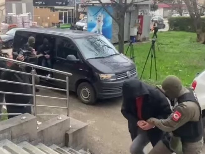Trojica uhapšenih policajaca će biti suspendovani 