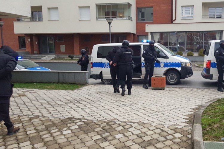 Trojica uhapšenih pripadnika Škaljarskog klana deportovana u Crnu Goru