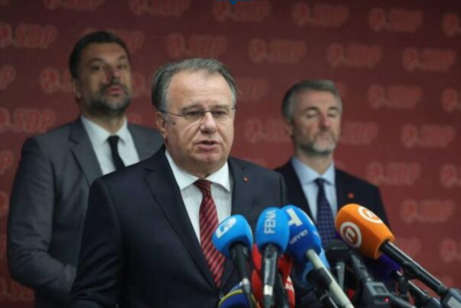 Trojka: Hoće li poslanici SNSD sada početi misliti svojom glavom?