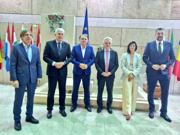 Trojka i HDZ sa Sattlerom o prioritetima za FBiH