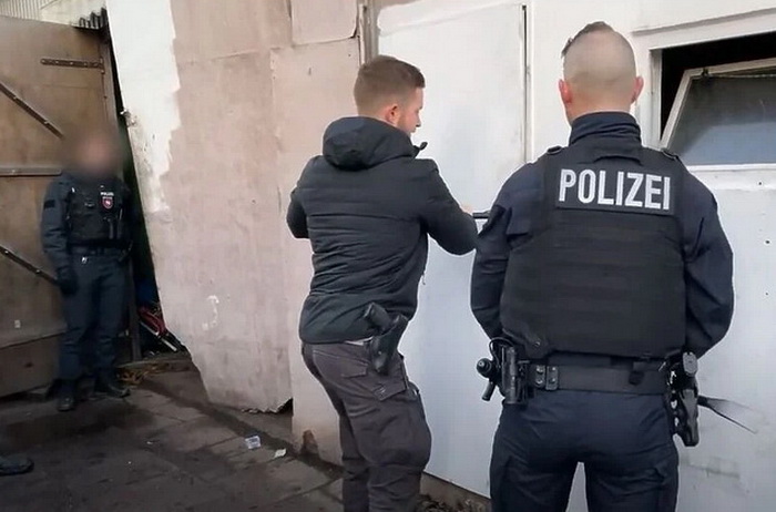 Trojka iz BiH upletena u krađu vozila vrijednih 1,5 milion eura
