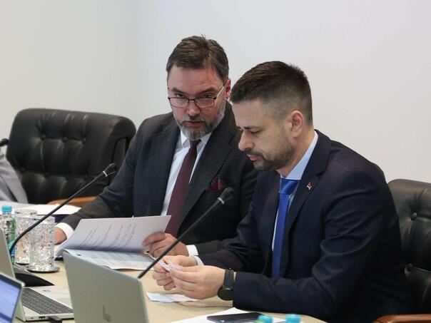 Trojka uputila zahtjev za smjenu ministara Košarca i Amidžića