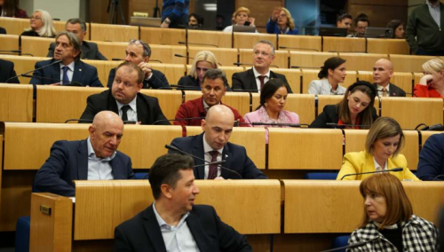 Trojka zbog HDZ-a odustala od Južne interkonekcije, a zbog sebe od antikorupcionih zakona