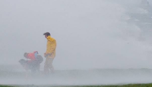 Tropska oluja Henri prijeti sjeveroistočnoj američkoj obali