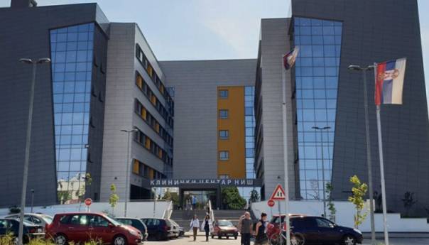 Trudnica na respiratoru rodila dijete pa preminula
