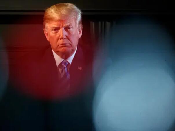 Trump okuplja uski krug savjetnika: Hoće li napasti Iran?