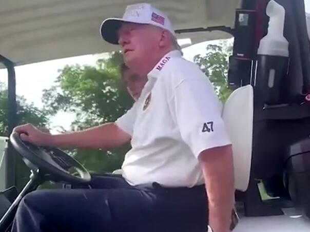 Trump brutalno izvrijeđao Bidena: 'On je hrpa sr**a'