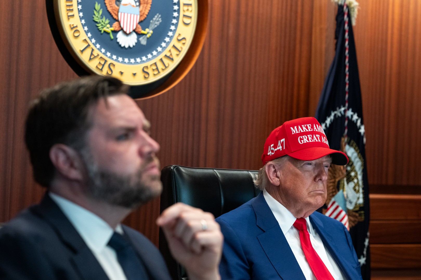 Trump: Čestitam, svijete, vrijeme je za mir!