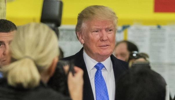 Trump: Do kraja pandemije 70 hiljada smrtnih slučajeva
