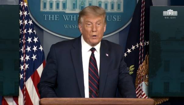Trump: Historijski napredak u borbi protiv koronavirusa