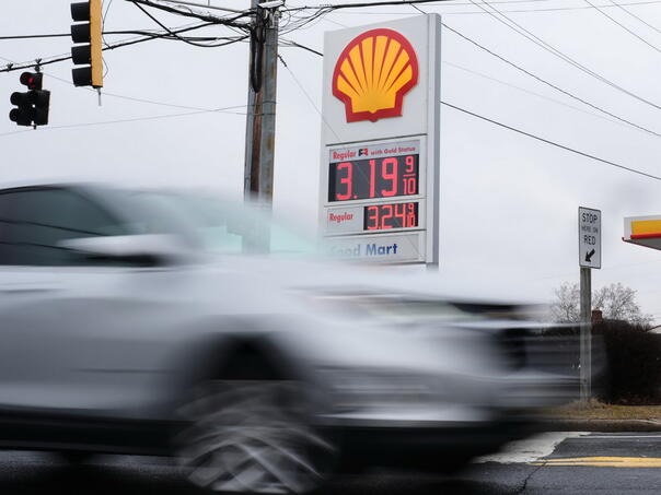 Trump i energetski tim razmatraju sve opcije zbog rasta cijena nafte