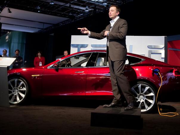 Trump mijenja pravila autoindustrije, Musk sretni dobitnik