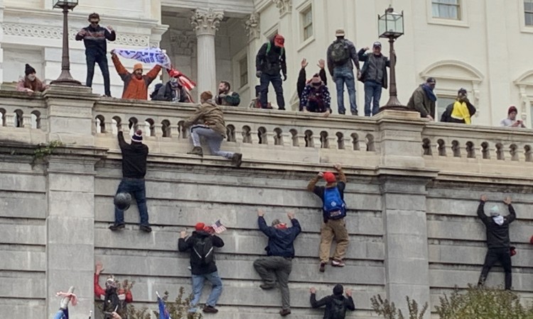Trump na konferenciji za novinare 6. januara na godišnjicu nemira na Capitolu