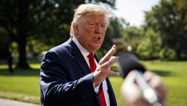 Trump na Danu veterana u prvom javnom pojavljivanju nakon izbora