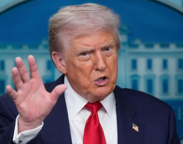 Trump najavljuje tužbu protiv BBC-ja za "najmanje milijardu dolara"