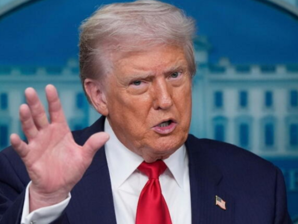 Trump najavljuje tužbu protiv BBC-ja za "najmanje milijardu dolara"