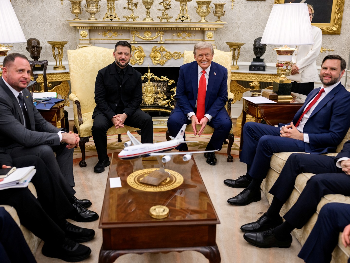 Trump: Nazvat ću Putina nakon današnjih razgovora