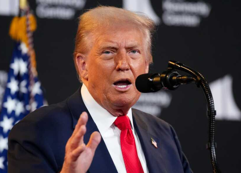 Trump o Epsteinovim dokumentima: Mogu se naći ljudi koji "nisu zaslužili biti tamo"