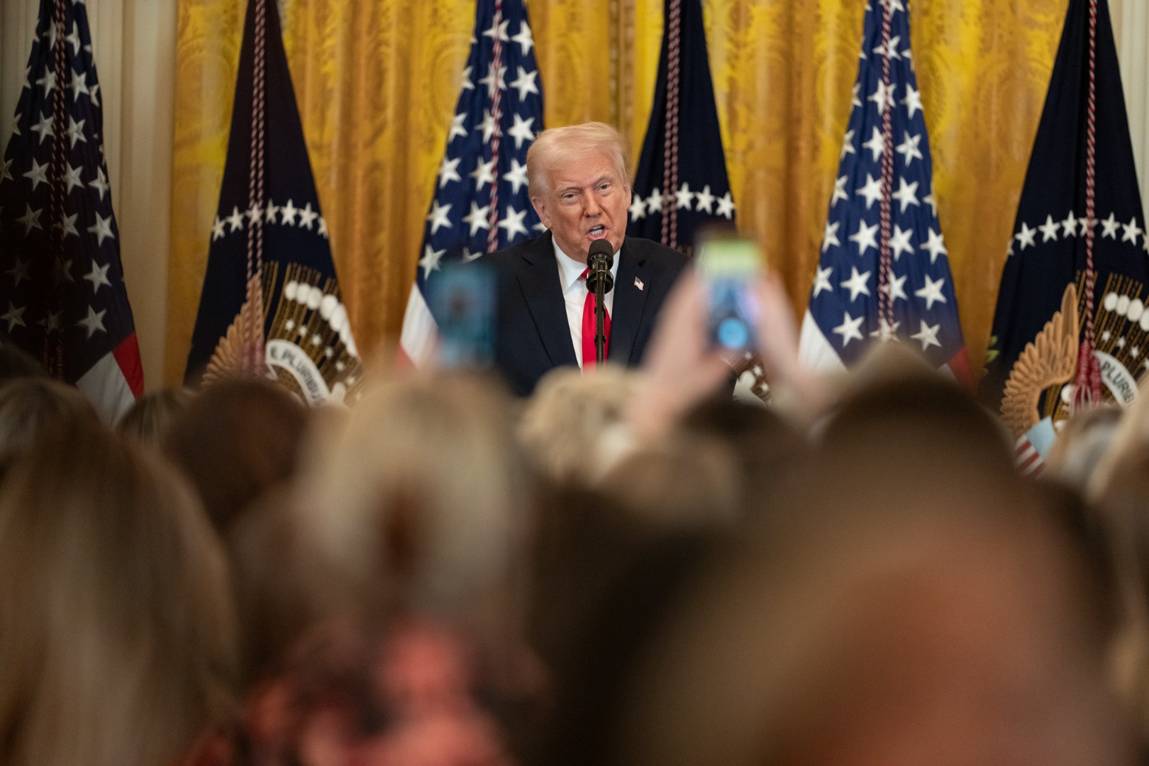 Trump o trećem mandatu: Ne šalim se, postoje načini da se to ostvari