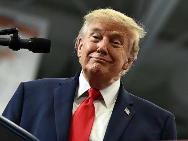 Trump objavio AI snimak na kojem se igra s tigrom