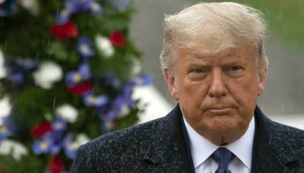 Trump očajnički pokušava ostati na vlasti, ali šanse su mu nikakve