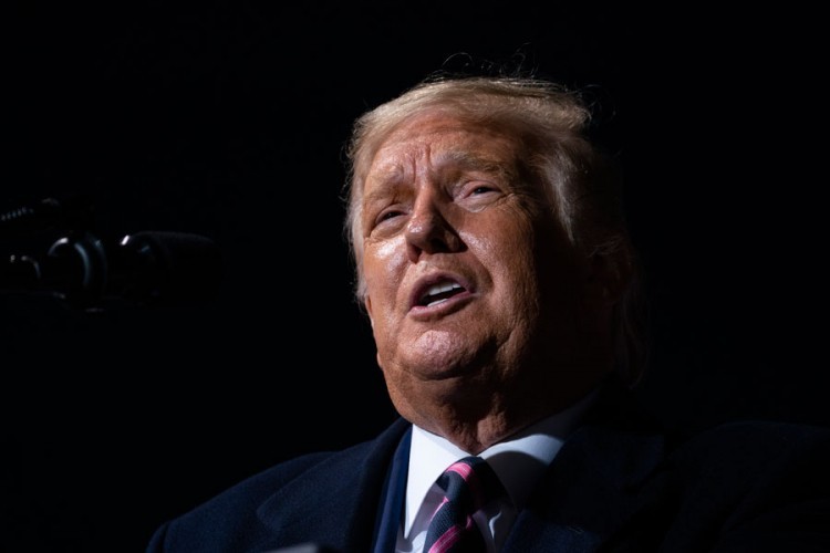 Trump: Odluke društvenih mreža prava su sramota