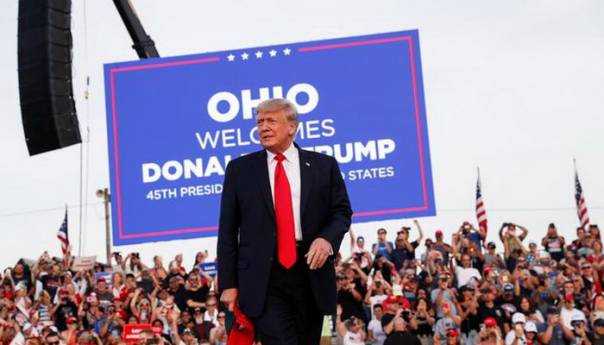 Trump održao prvi miting nakon napuštanja Bijele kuće