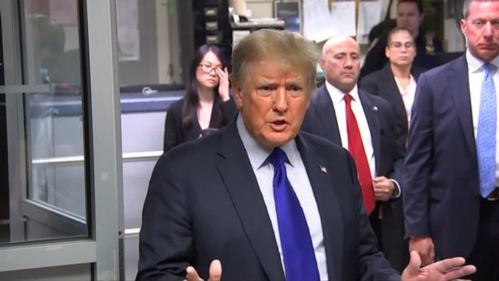 Trump osudio 'Bidenovu nesposobnost i idiotsko upravljenje'
