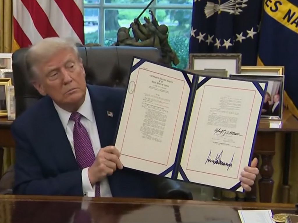 Trump potpisao naredbu: Ministarstvo odbrane postaje Ministarstvo rata