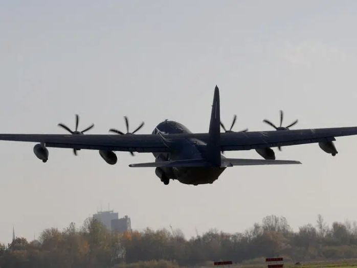 Trump povukao potez: SAD povukla avione iz vojne baze u Kataru