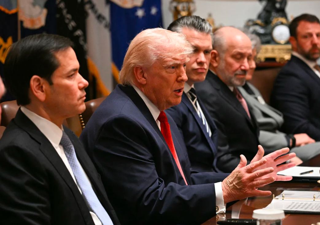 Trump: Preuzimanje kontrole nad iranskom naftom je "opcija"