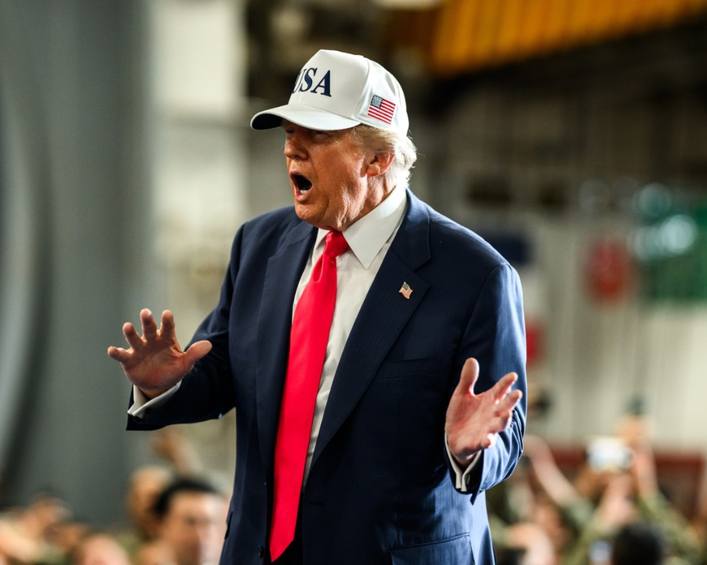 Trump: SAD će možda morati birati između NATO-a i Grenlanda