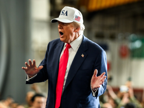 Trump: SAD će možda morati birati između NATO-a i Grenlanda