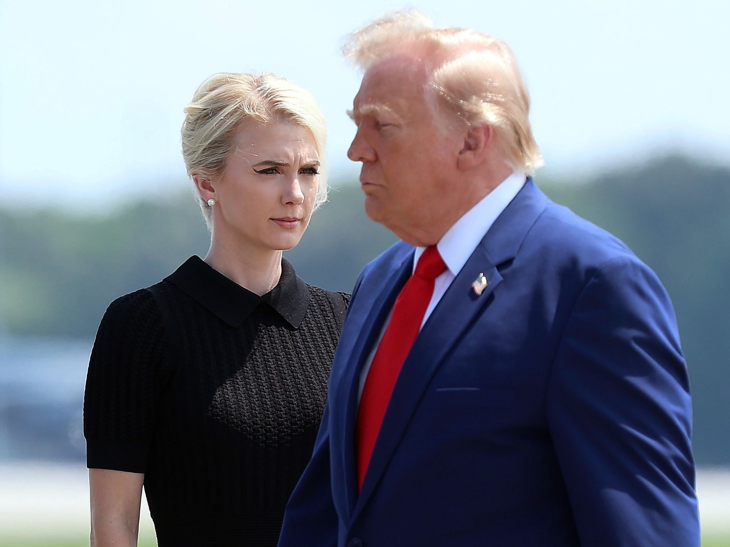Trump saradnicama poklonio po 45.000 dolara u gotovini