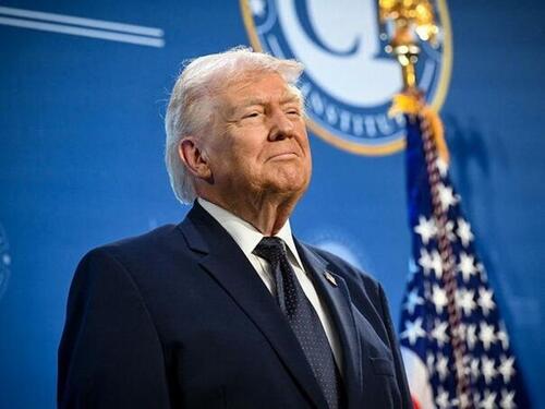 Trump se obratio: Uništili smo im mornaricu i zračne snage