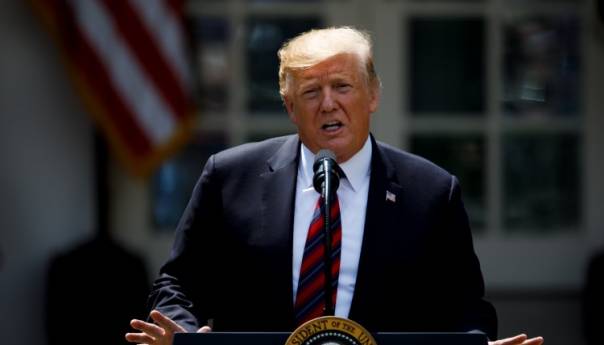 Trump smijenio dvojicu zvaničnika zbog svjedočenja u ročištu o njegovom opozivu