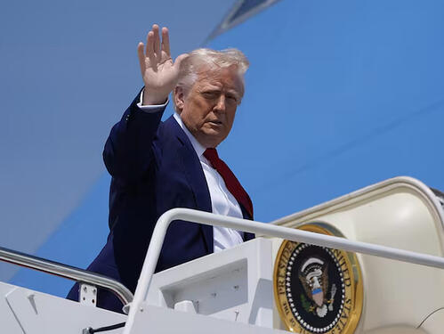 Trump sprema veliku vojnu paradu za svoj rođendan, želi nadmašiti Francuze