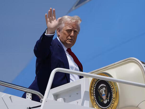 Trump sprema veliku vojnu paradu za svoj rođendan, želi nadmašiti Francuze