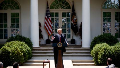 Trump: Šteta je što imamo toliko žrtava koronavirusa, ali je moglo biti gore