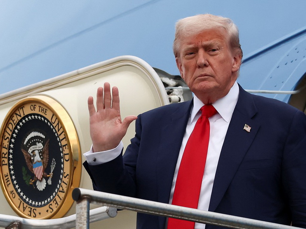 Trump stigao u Škotsku na kombinaciju golfa i diplomatskih razgovora
