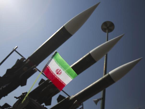 Trump traži novi nuklearni sporazum s Iranom, Khamenei odbija